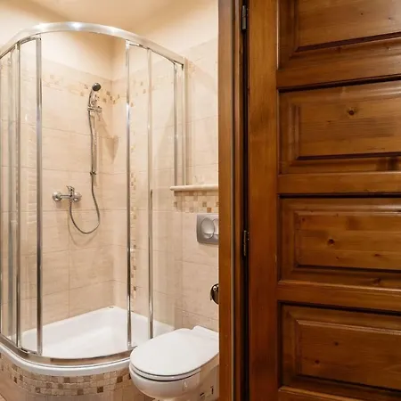 Single Room-just 4 Minutes From Main Market Square * Cracovie